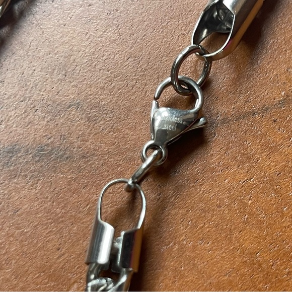 Men’s Celtic/wheat box, link sick, stainless steel chain. - Picture 3 of 3